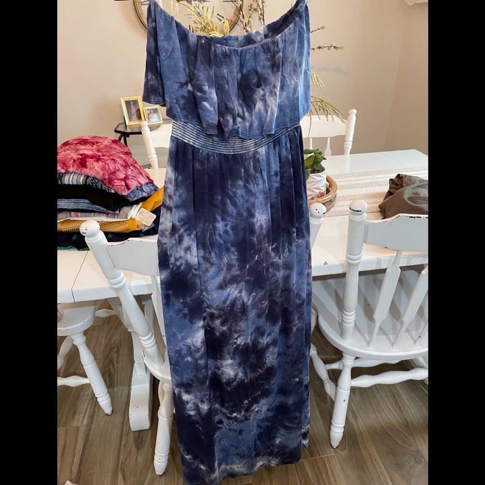 Strapless maxi
